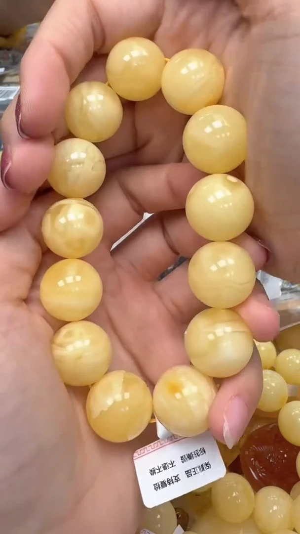 裸石琥珀未镶嵌如图