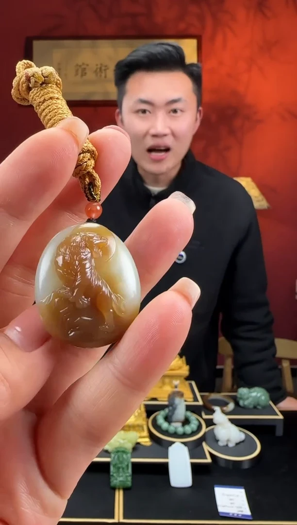 未镶嵌和田玉挂件g57糖黄上山虎