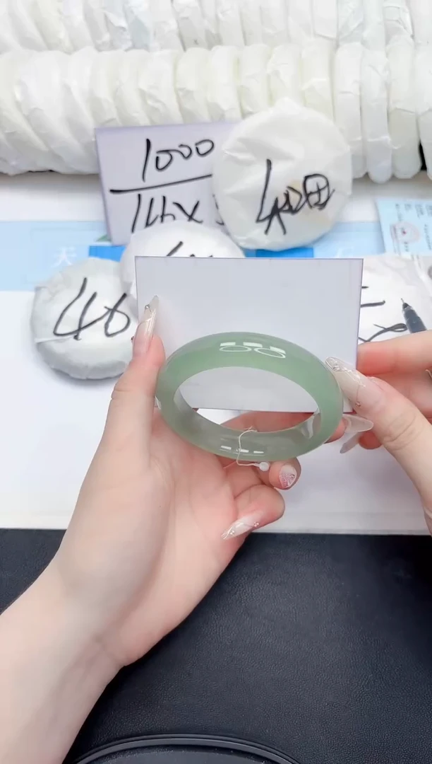 石英质玉手镯未镶嵌27-56