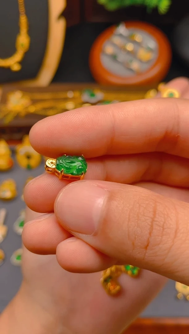 翡翠银S925镶嵌吊坠(不含链)貔貅吊坠