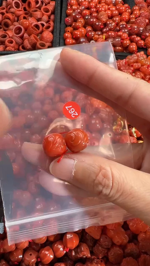【闪购商品】南红玛瑙颈饰未镶嵌1