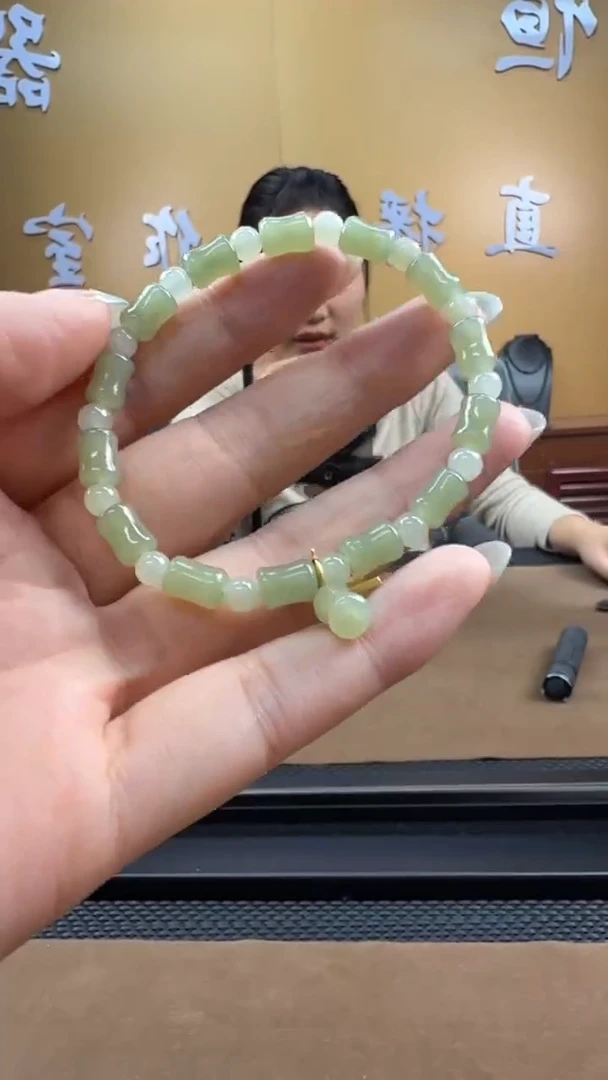 颈饰未镶嵌和田玉手串6mm