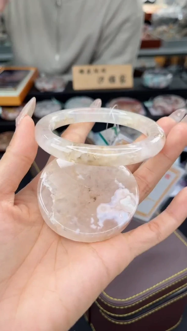 【闪购商品】石英质玉手镯未镶嵌60圈口（不退不换）1541206