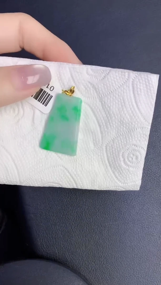 颈饰18K金镶嵌翡翠缅甸天然翡翠A货