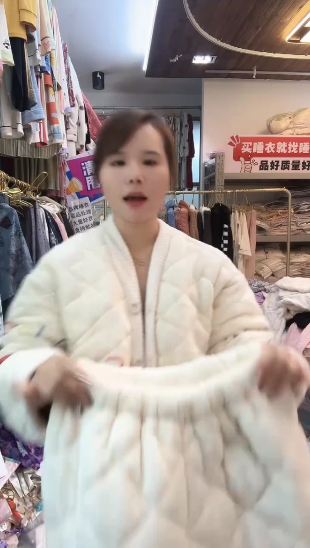 冬季海绵宝宝展示为主