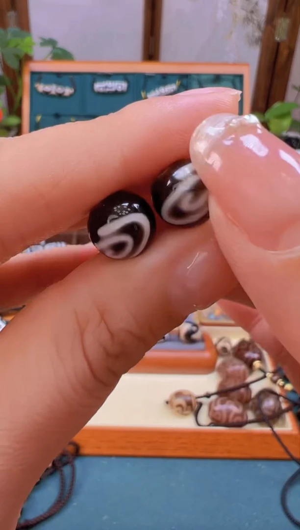 未镶嵌颈饰玛瑙/玉髓5.(微瑕随机发货)