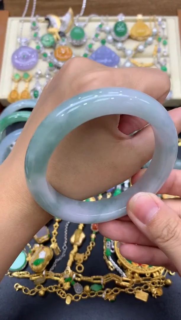 翡翠手镯未镶嵌362-中国好珍宝