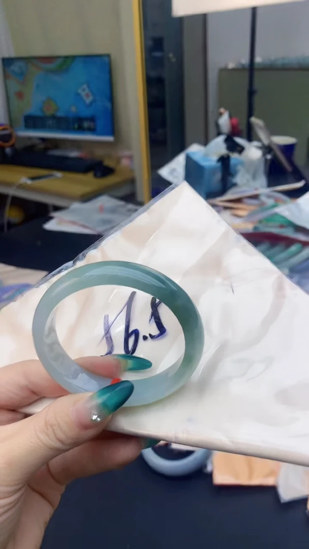 【闪购商品】翡翠手镯未镶嵌0582145601