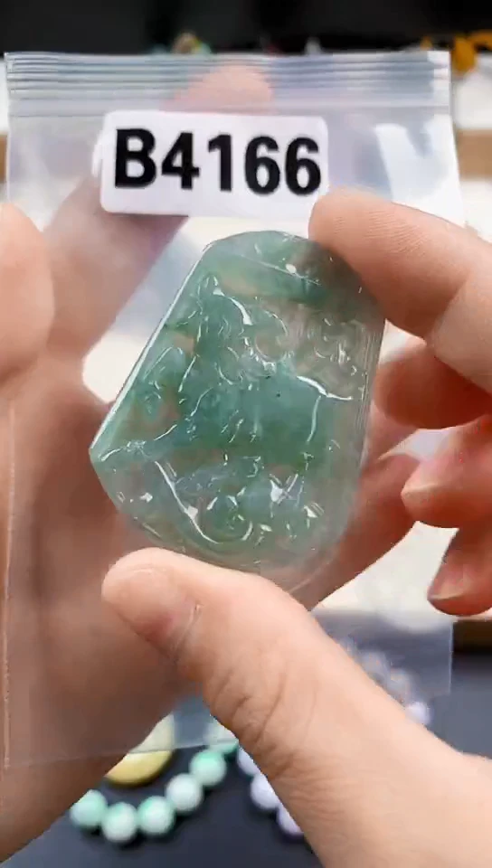 颈饰未镶嵌翡翠天然翡翠吊坠挂件