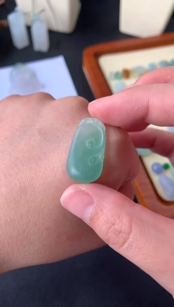 【闪购商品】定制翡翠未镶嵌翡翠