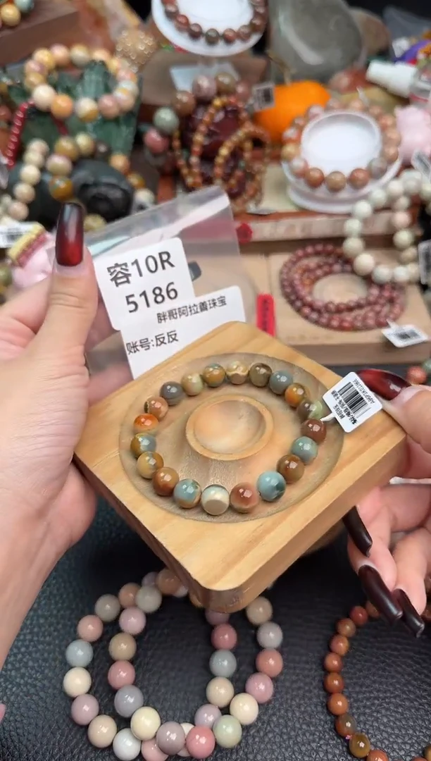 【闪购商品】石英质玉手链未镶嵌10R5186