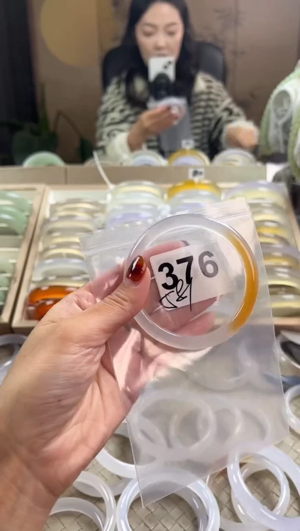 手镯玛瑙/玉髓未镶嵌376