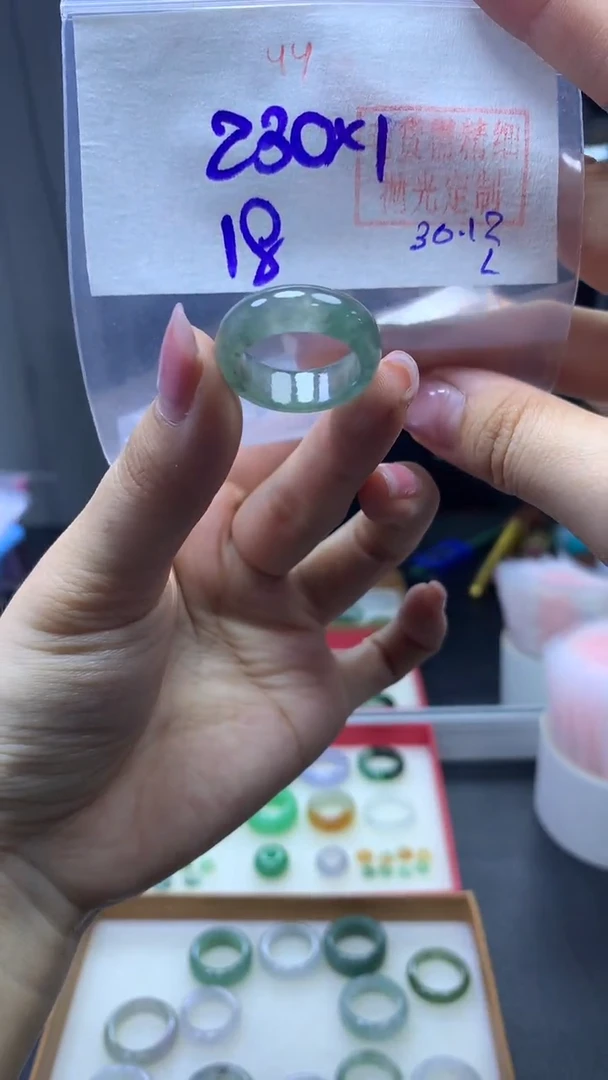 未镶嵌定制翡翠戒圈#230元-毛货需精细抛光