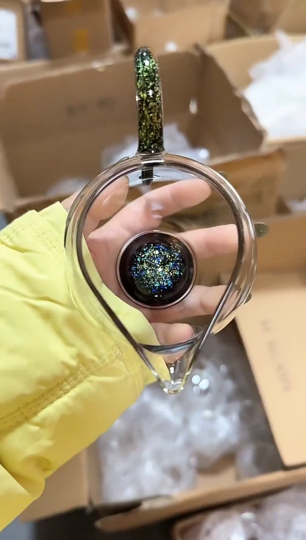 黑金底珠怡然