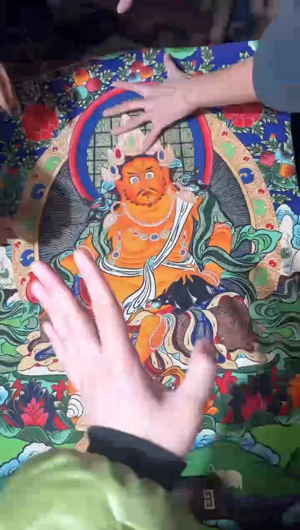 卷轴画龙妹的唐卡tk16