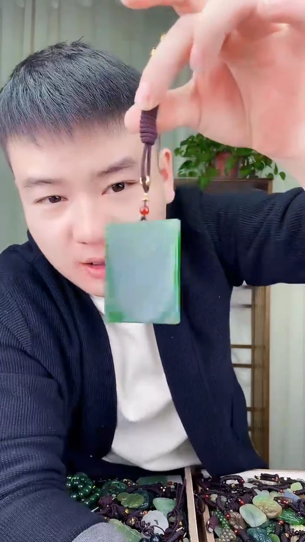 未镶嵌和田玉挂件拍一发一，多样性发货