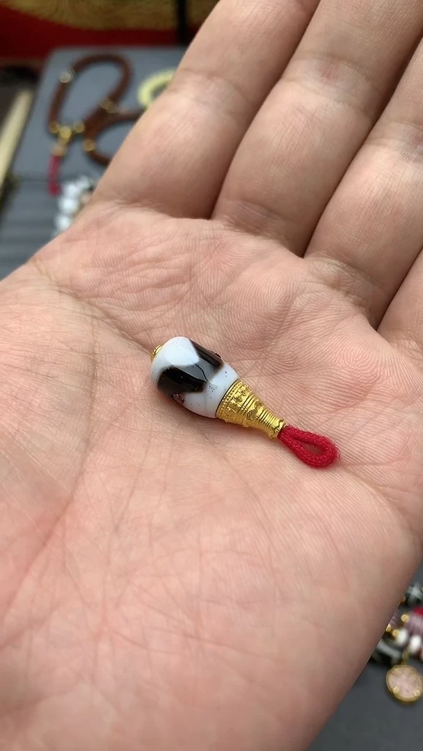 【闪购商品】玛瑙/玉髓单珠18K金镶嵌250789