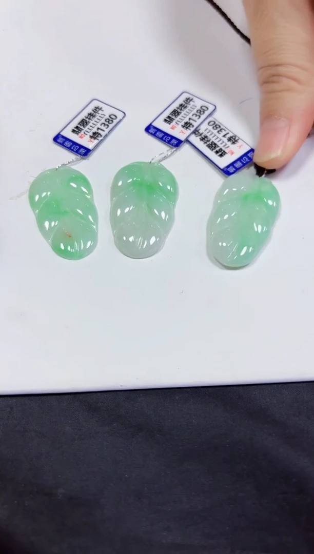 颈饰未镶嵌翡翠多样性发其一