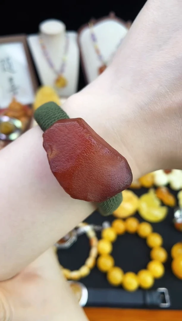 琥珀未镶嵌珠宝奇石柒月