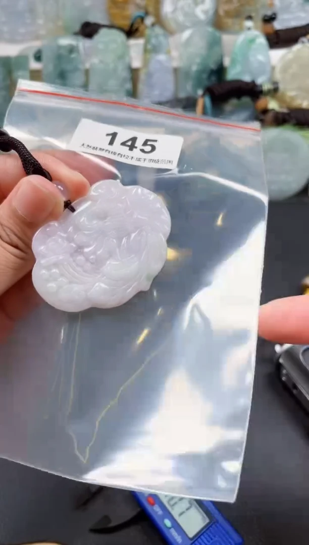 翡翠未镶嵌颈饰天然翡翠吊坠145