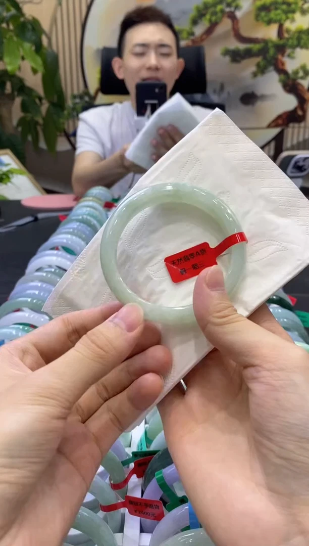 翡翠手镯未镶嵌678