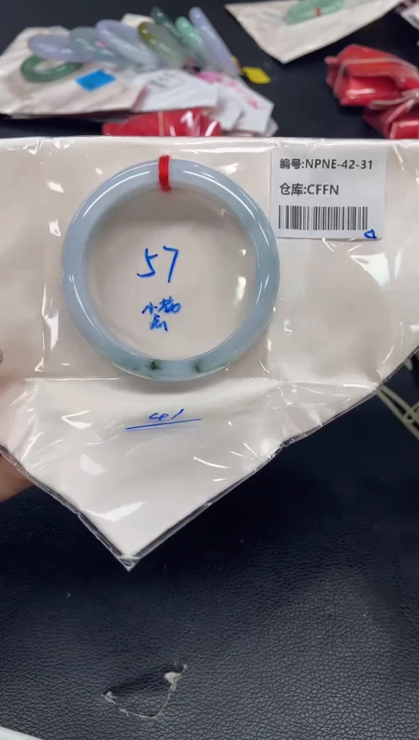 未镶嵌手镯翡翠翡翠手镯