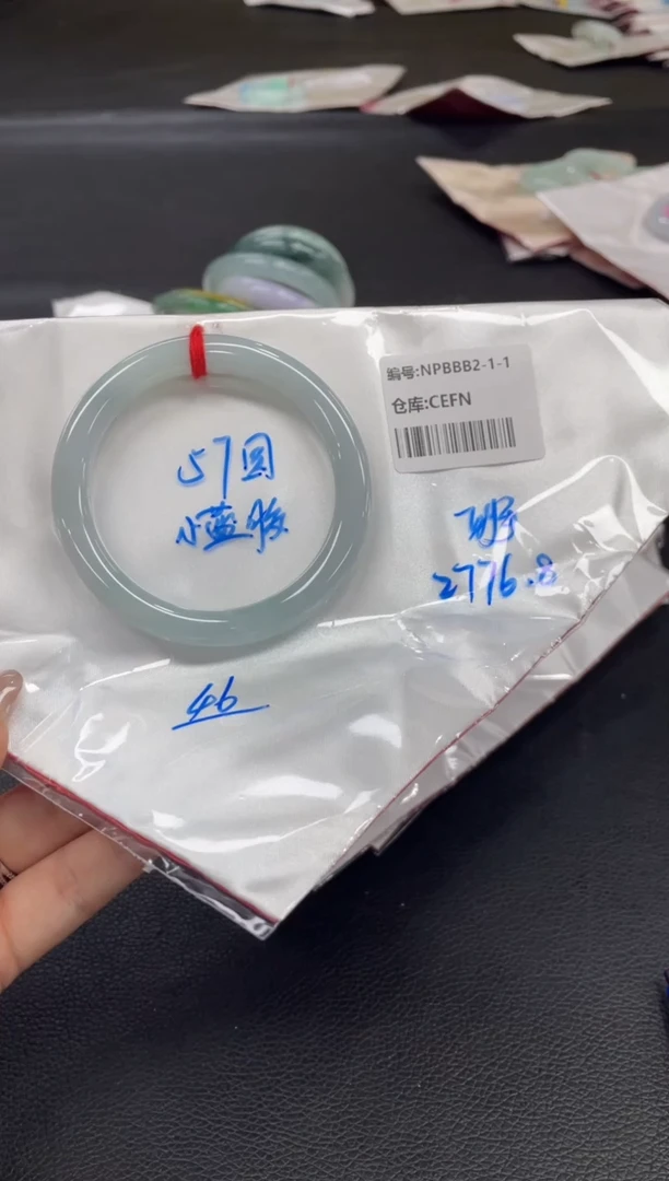 未镶嵌手镯翡翠翡翠手镯