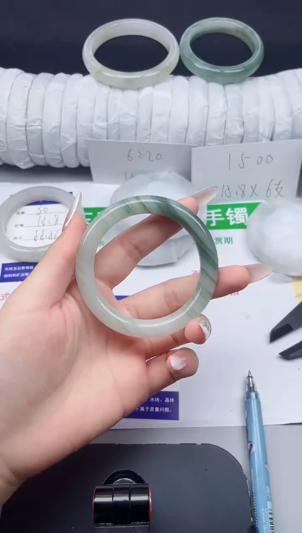 石英质玉手镯未镶嵌31-54/55