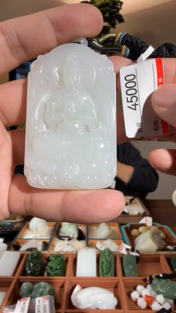 颈饰未镶嵌和田玉1