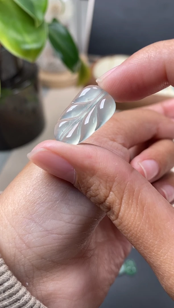 【闪购商品】翡翠颈饰未镶嵌翡翠冰晴叶子