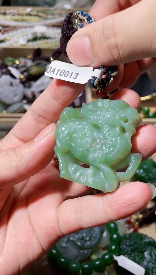 【闪购商品】和田玉颈饰未镶嵌拍一发一