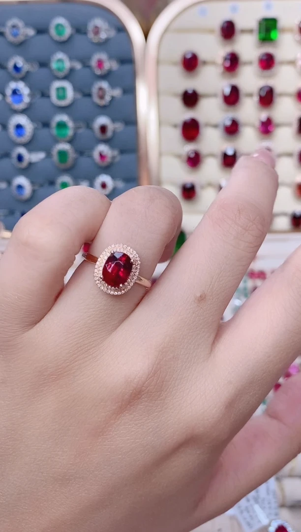 18K金镶嵌碧玺戒指碧玺2.05ct