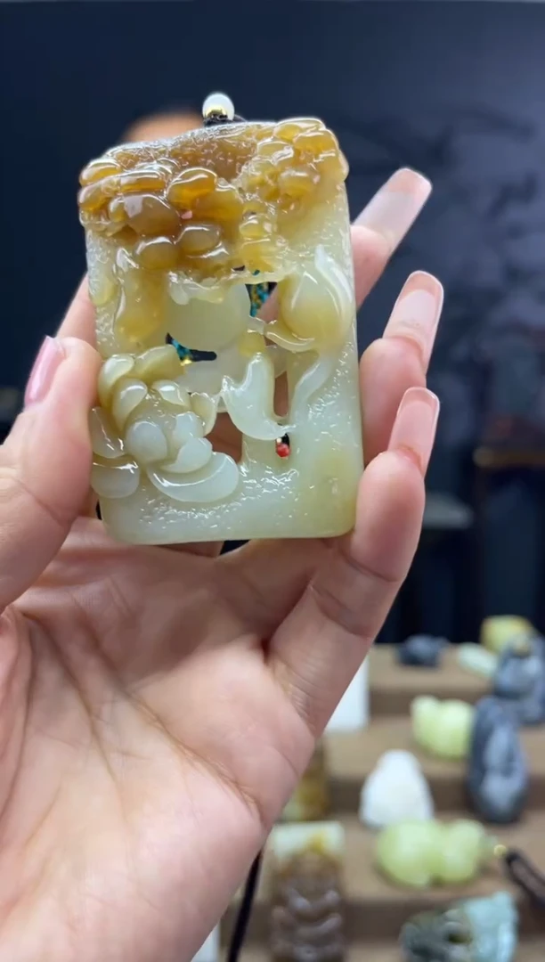 颈饰未镶嵌和田玉1