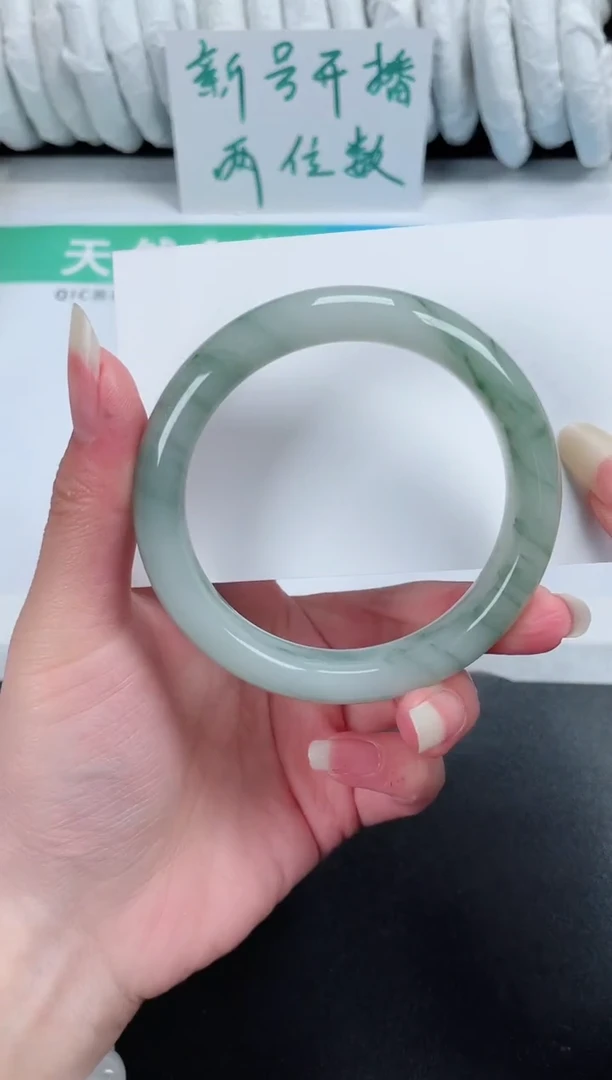 【闪购商品】石英质玉手镯未镶嵌302-58