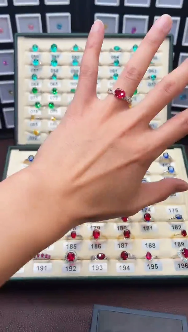 银S925镶嵌戒指红宝石1111