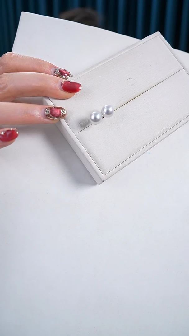 【闪购商品】海水珍珠耳饰18K金镶嵌9-10mm 澳白耳饰