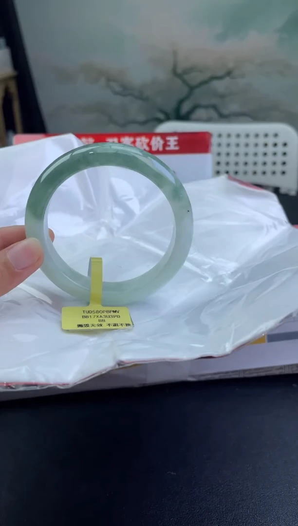 翡翠手镯未镶嵌5翡翠手镯