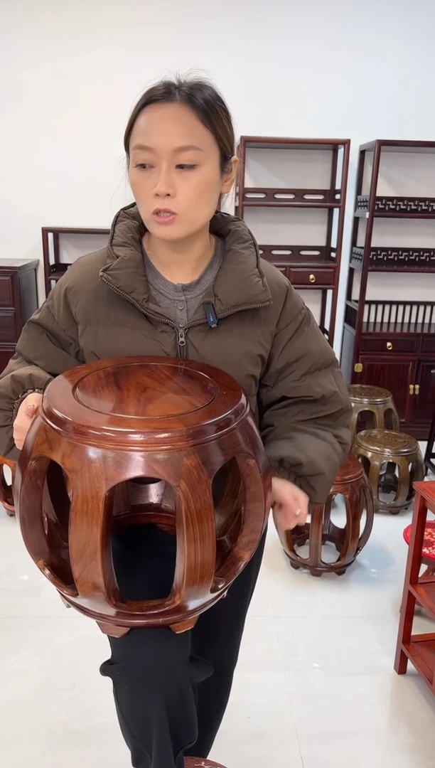 花梨木类家具一对亚花梨胡桃色小号鼓凳