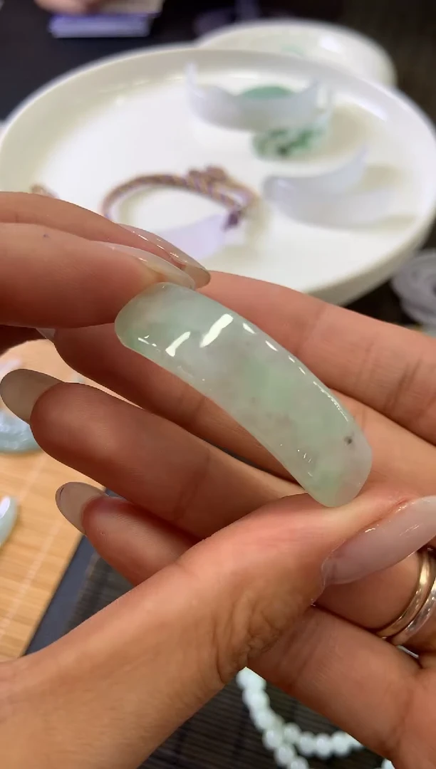 未镶嵌手链翡翠嗯***期手牌