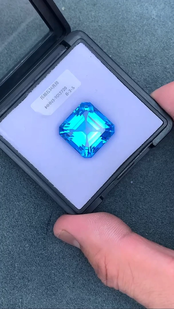 托帕石裸石34克拉