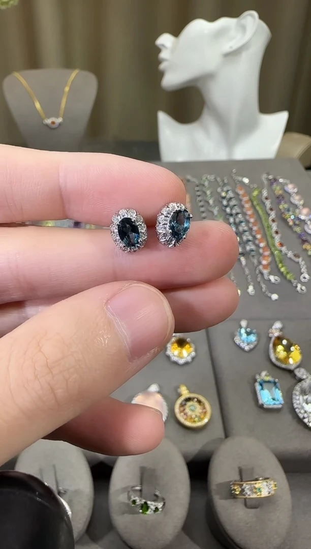 银S925镶嵌托帕石耳饰5*7mm耳钉伦敦蓝