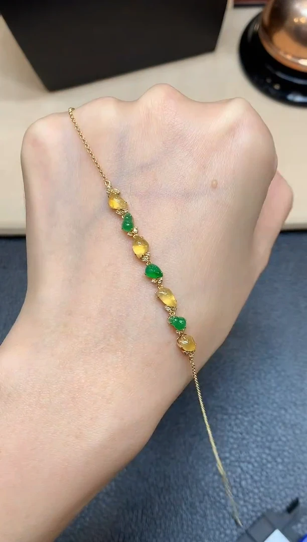 18K金镶嵌手链翡翠随形【无服务费