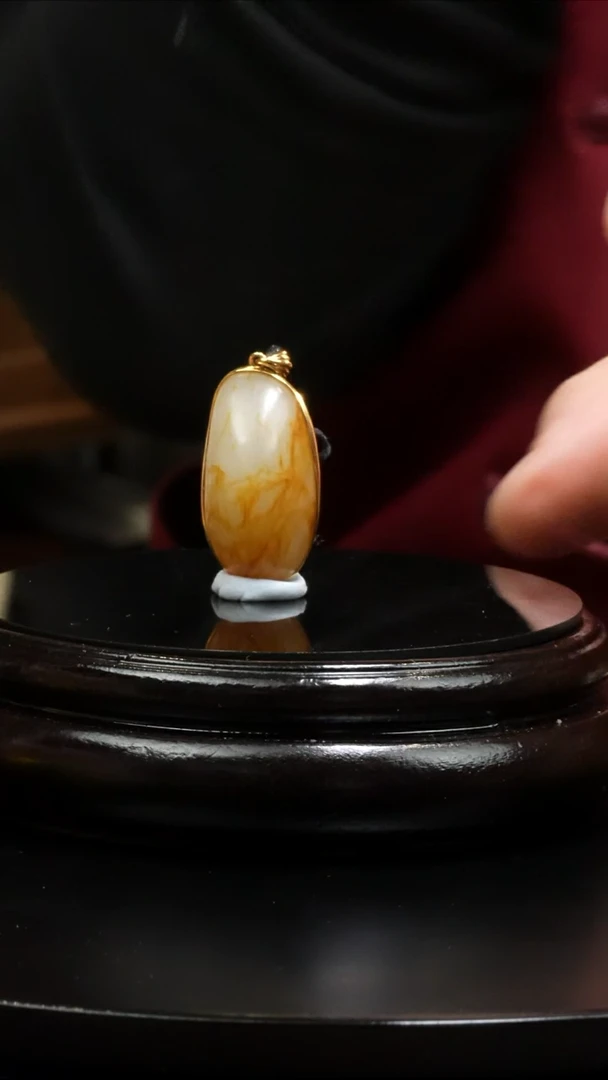 【闪购商品】和田玉吊坠(不含链)18K金镶嵌9克和田玉原石