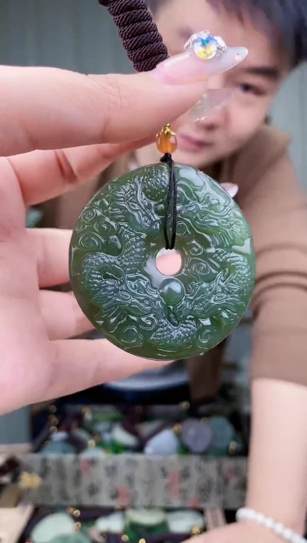 【闪购商品】和田玉挂件未镶嵌拍一发一，多样性发货！