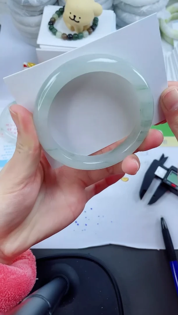 【闪购商品】石英质玉手镯未镶嵌3065-60.5