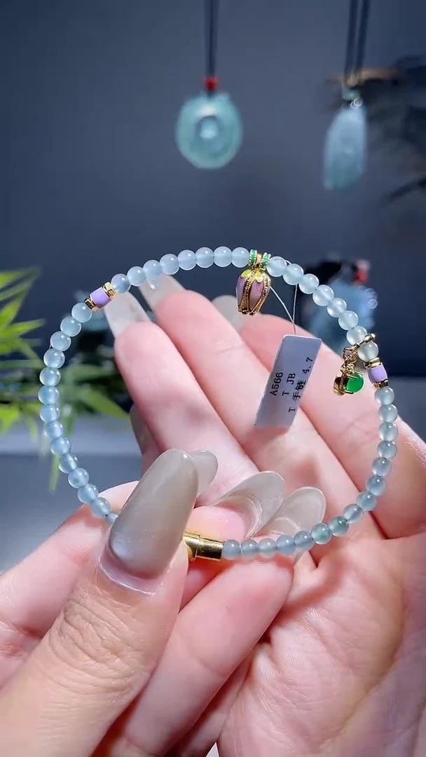 颈饰未镶嵌翡翠手串