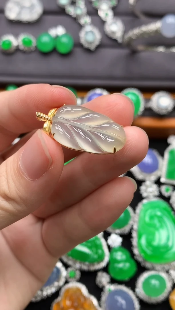 吊坠(不含链)18K金镶嵌翡翠翡翠