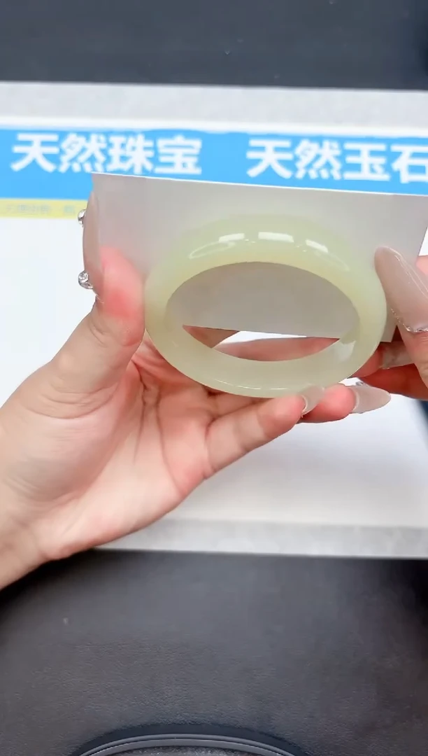 未镶嵌手镯石英质玉A27-56.5