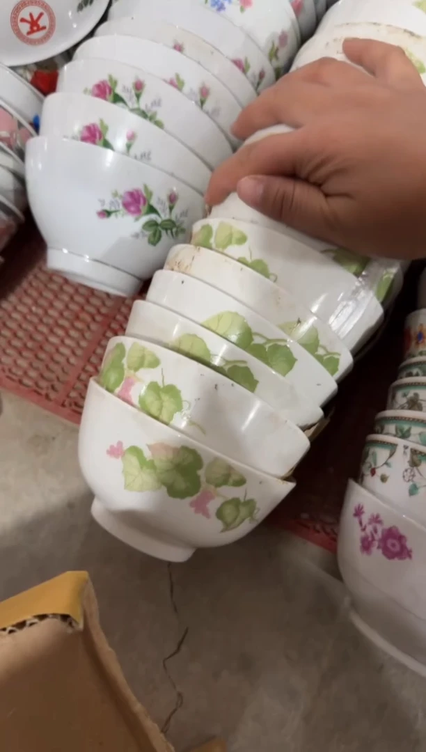 摆件举**子六只碗11.3厘米有瑕请慎拍