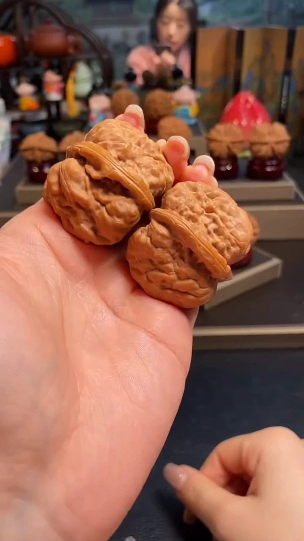 文玩核桃吊坠B939蛤蟆头40